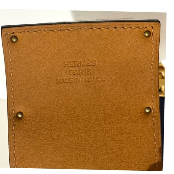 HERMES Kelly Extreme Dog Calfskin Blue R Stamp Gold Plated Wide Cuff Bracelet - Picture 13 of 15
